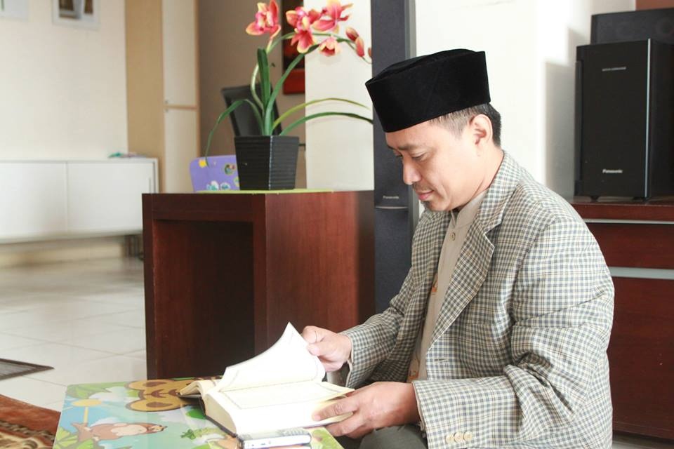 Dari Air Mata, Tersingkaplah Cahaya: Seni Muhasabah untuk Menemukan Allah dan Diri Sendiri